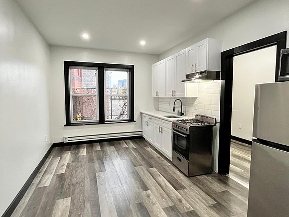 2nd image of 104 Belmont Ave #1V
