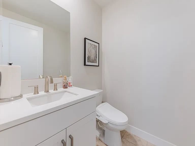387 Sawbuck — Photo 30