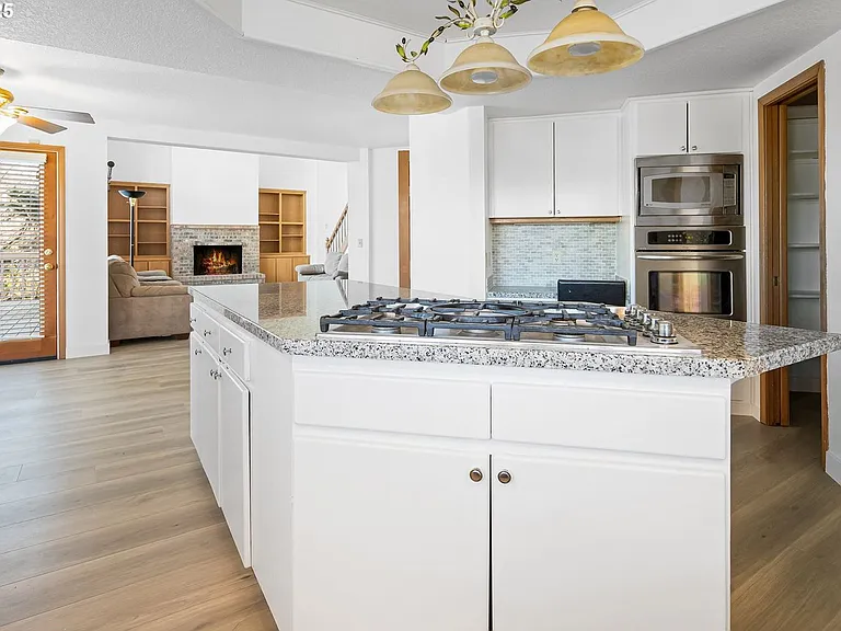 13187 NW Burton St — Photo 14