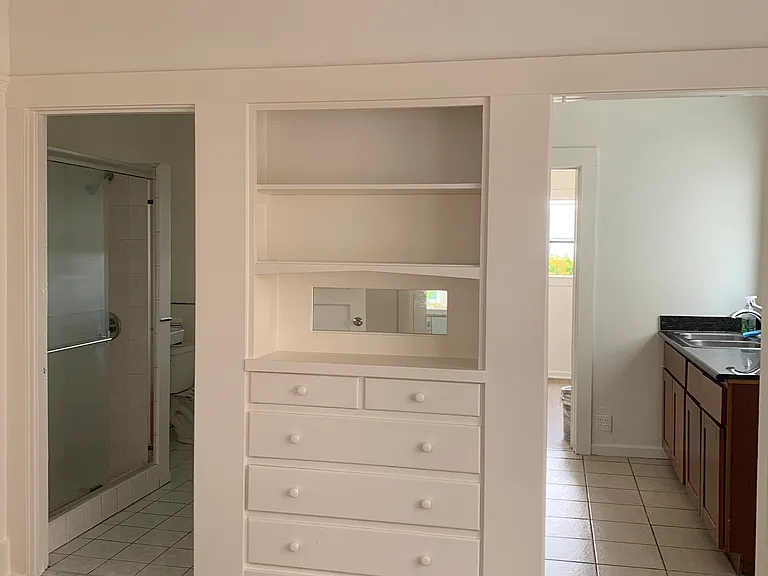 1522 Oxford St #1522 — Photo 8