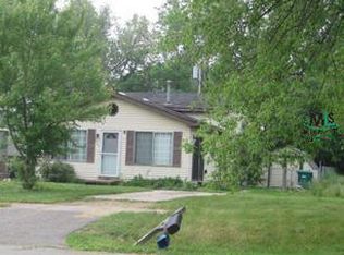 2649 Corey St, Waterford, MI 48328