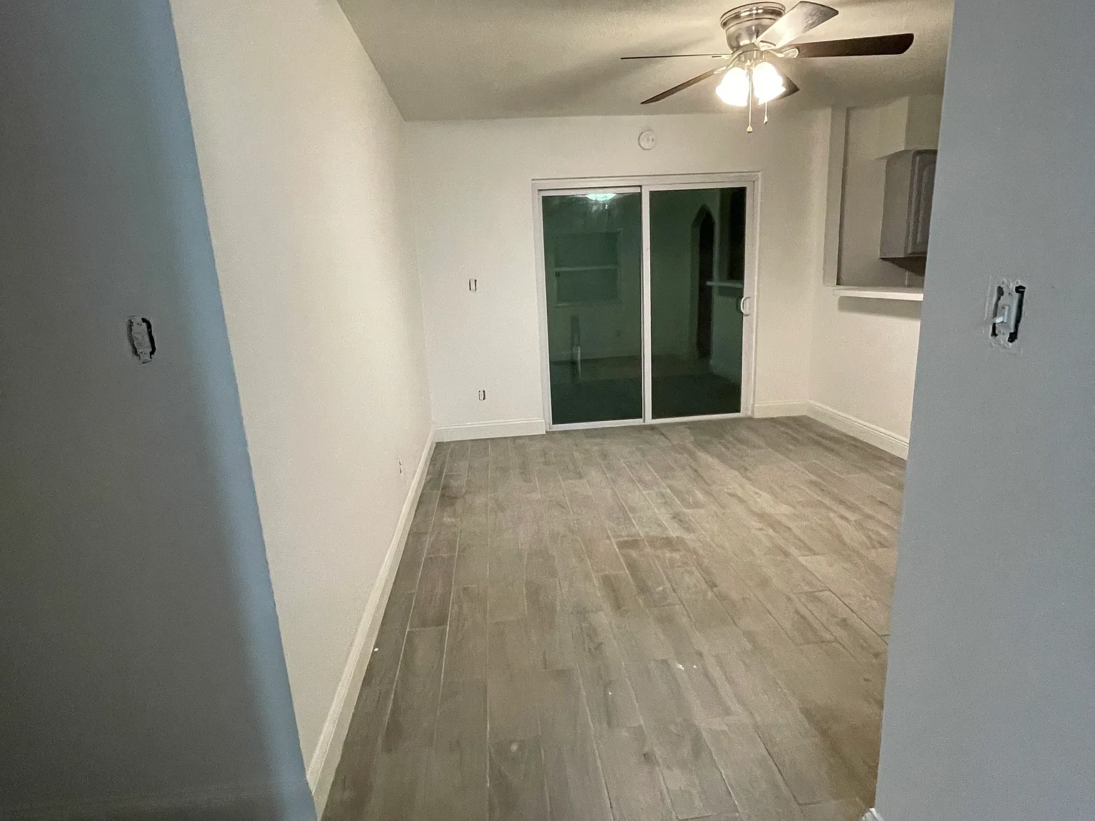 4 bed, 2036 sqft, $2,600 — Photo 3