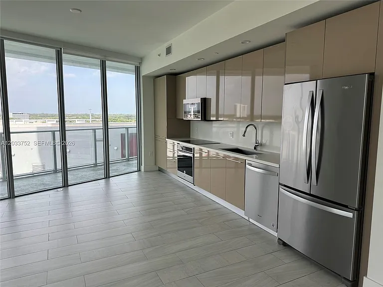 2000 Metropica Way #810 — Photo 5