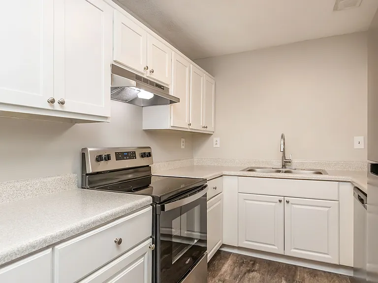 Valley Bend Apartments — Photo 17