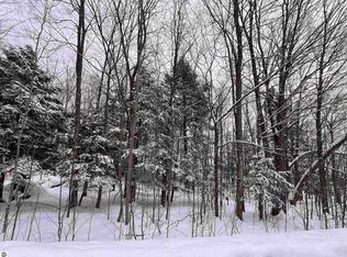 Staceywood Cir, Bellaire, MI 49615