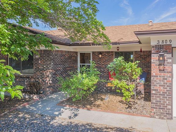 2nd image of 3809 Shenandoah Pl NE
