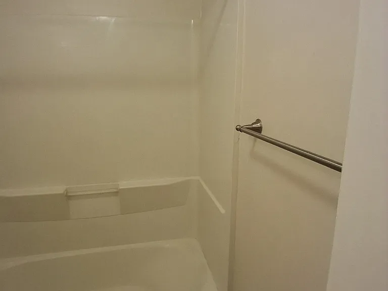 2431 Wade St — Photo 9