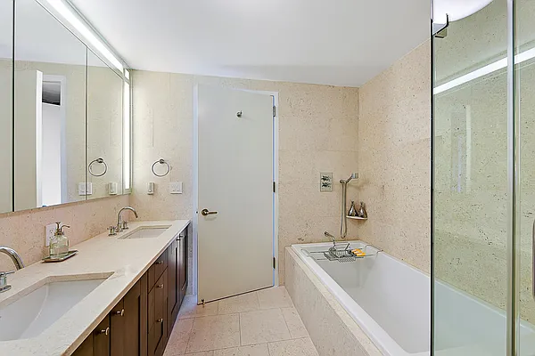 Sold by Exclusive Properties Sotheby's International Realty | media 13