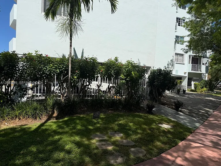1990 Marseille Dr #303 — Photo 22