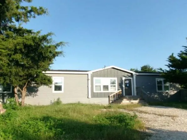 325 Club Lake Rd, Whitesboro, TX 76273