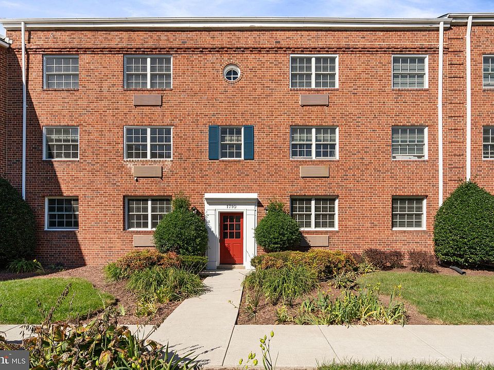 2nd image of 1710 W Abingdon Dr APT 102