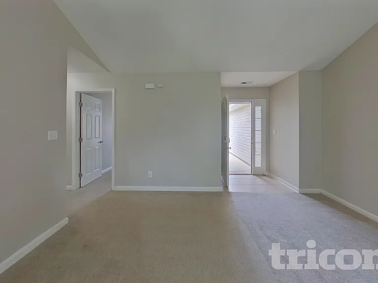 653 Windy Way — Photo 3