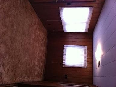 2nd image of 716 Elm St