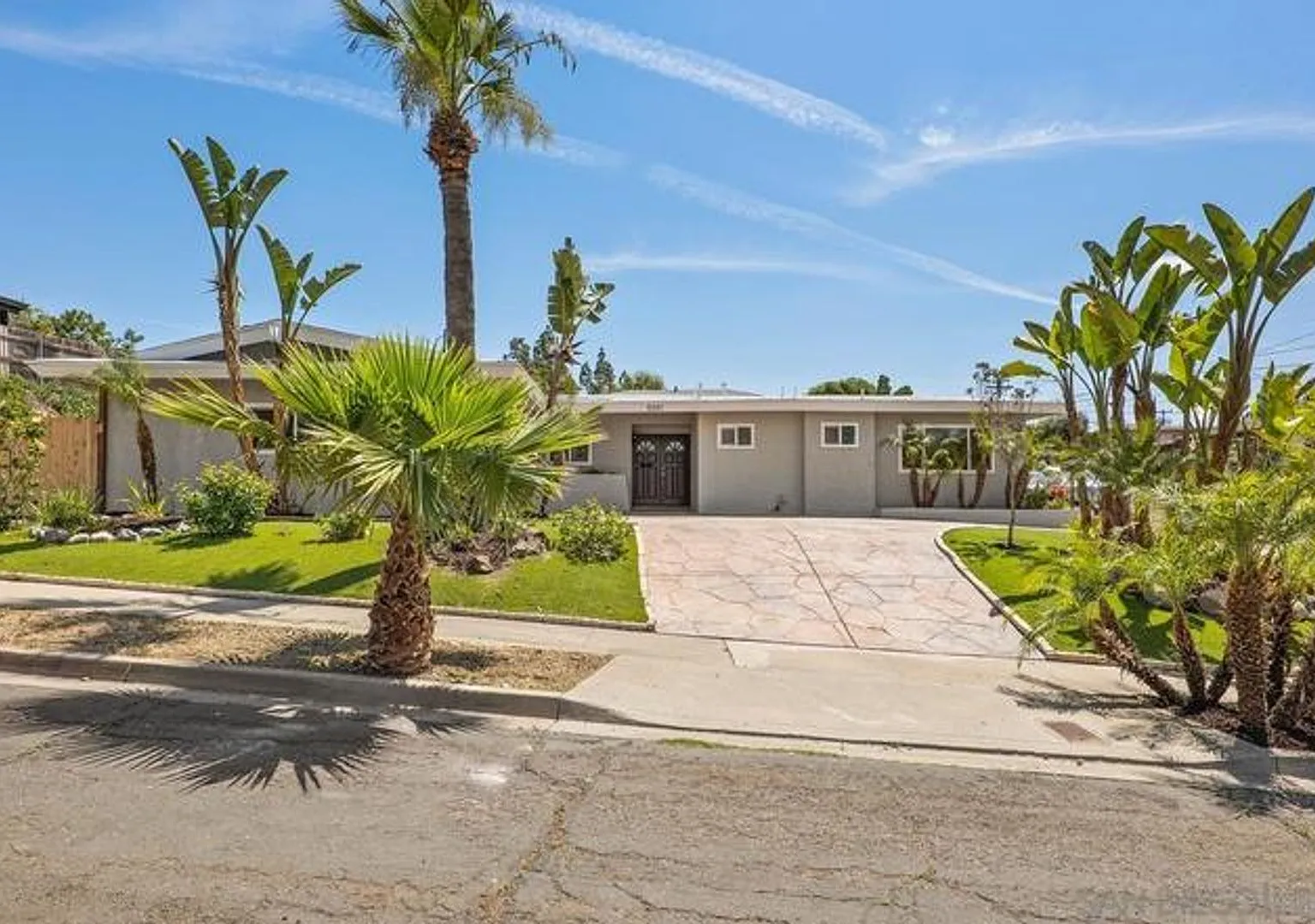 Just Listed! Stunning 4BR/2BA Fully Renovated Home Near SDSU Chef's Kitchen, Huge Backyard & More! — Photo 4