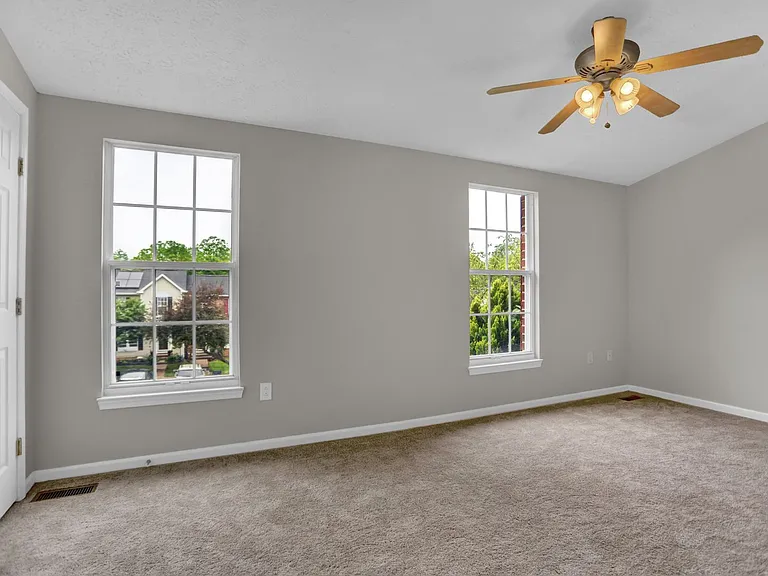 437 Ashton Ln — Photo 25