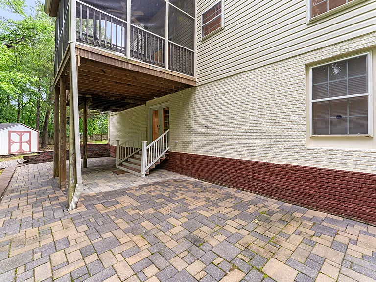 10105 Cotter Ct — Photo 21