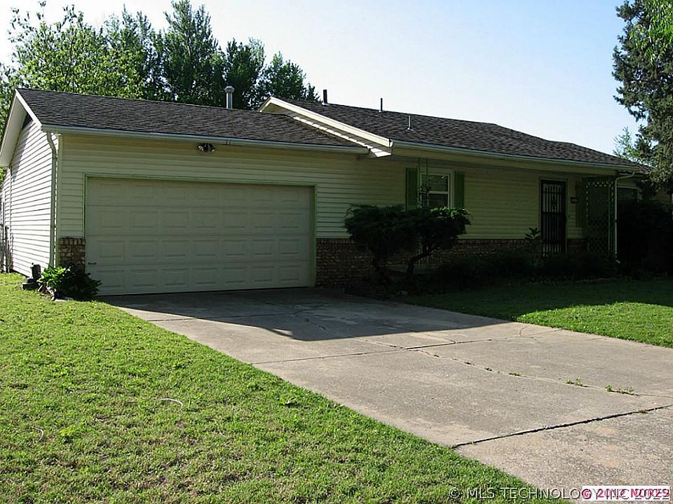 1st image of 517 E Fort Worth Dr