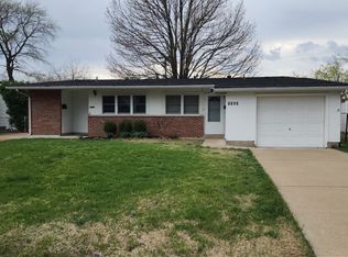 2313 & 2315 Saint George Ln, Saint Charles, MO