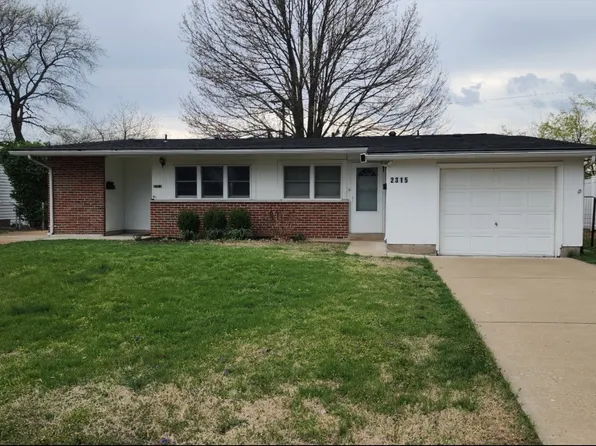2313 & 2315 Saint George Ln, Saint Charles, MO 63301