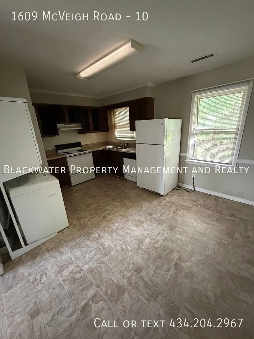 2 bed, 1.0 bath, $850 — Photo 4