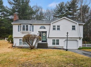 14 Town Line Rd, Burlington, MA 01803