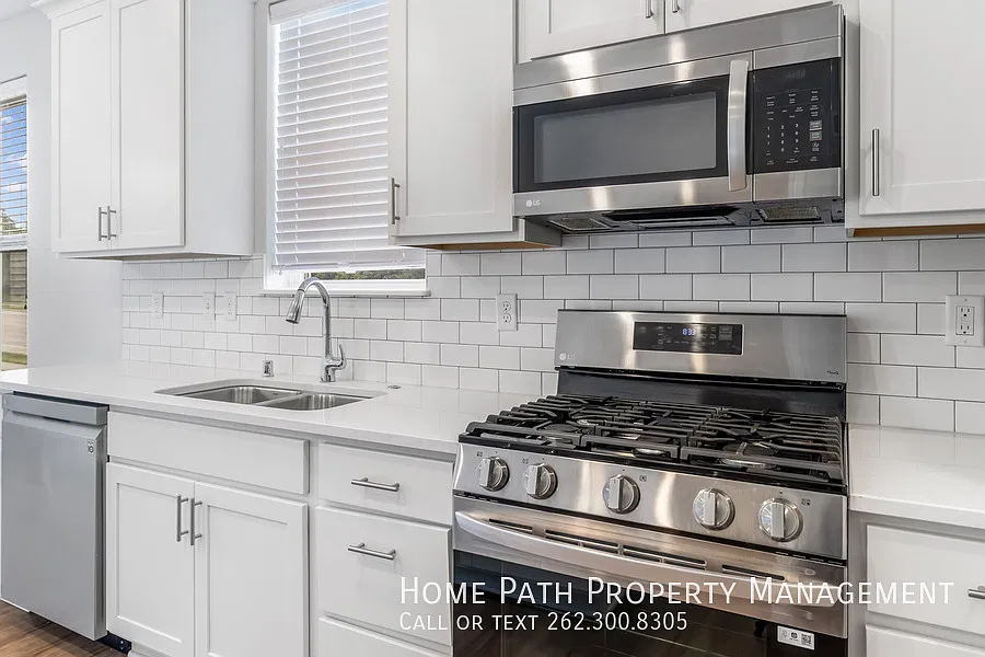 3 bed, 1501 sqft, $2,475 — Photo 4