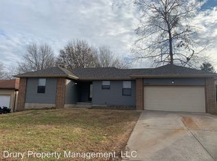 5726 S Franklin Ave, Springfield, MO 65810