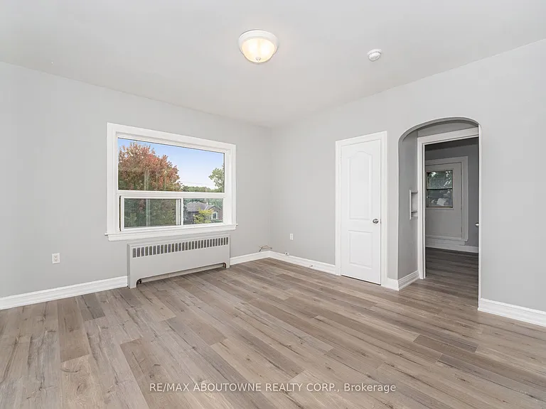 486 Holtby Ave #3 — Photo 5