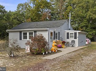 48 Pine St, Franklinville, NJ 08322