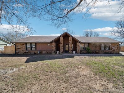 8371 Meadowside Ln, Tulsa, OK, 74131