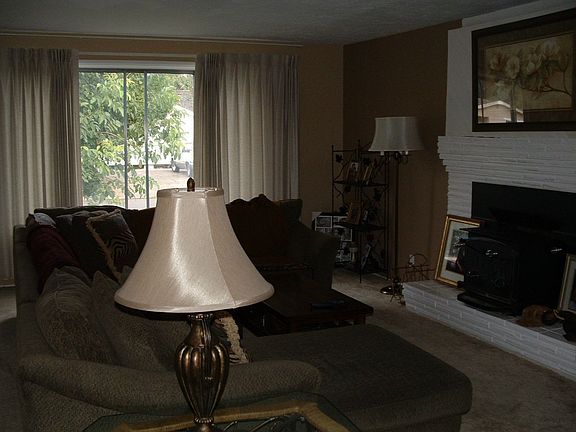 Large Living Room With Fireplace