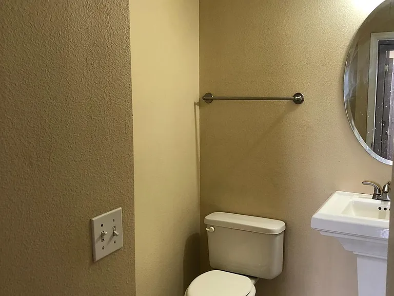 2047 Dixie Belle Dr #S — Photo 12