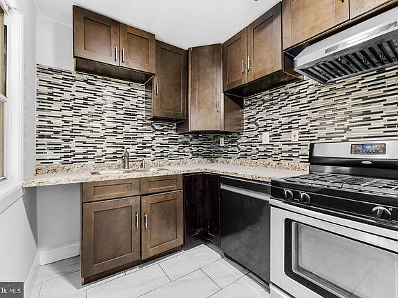 5th image of 215 Cleveland Ave #A