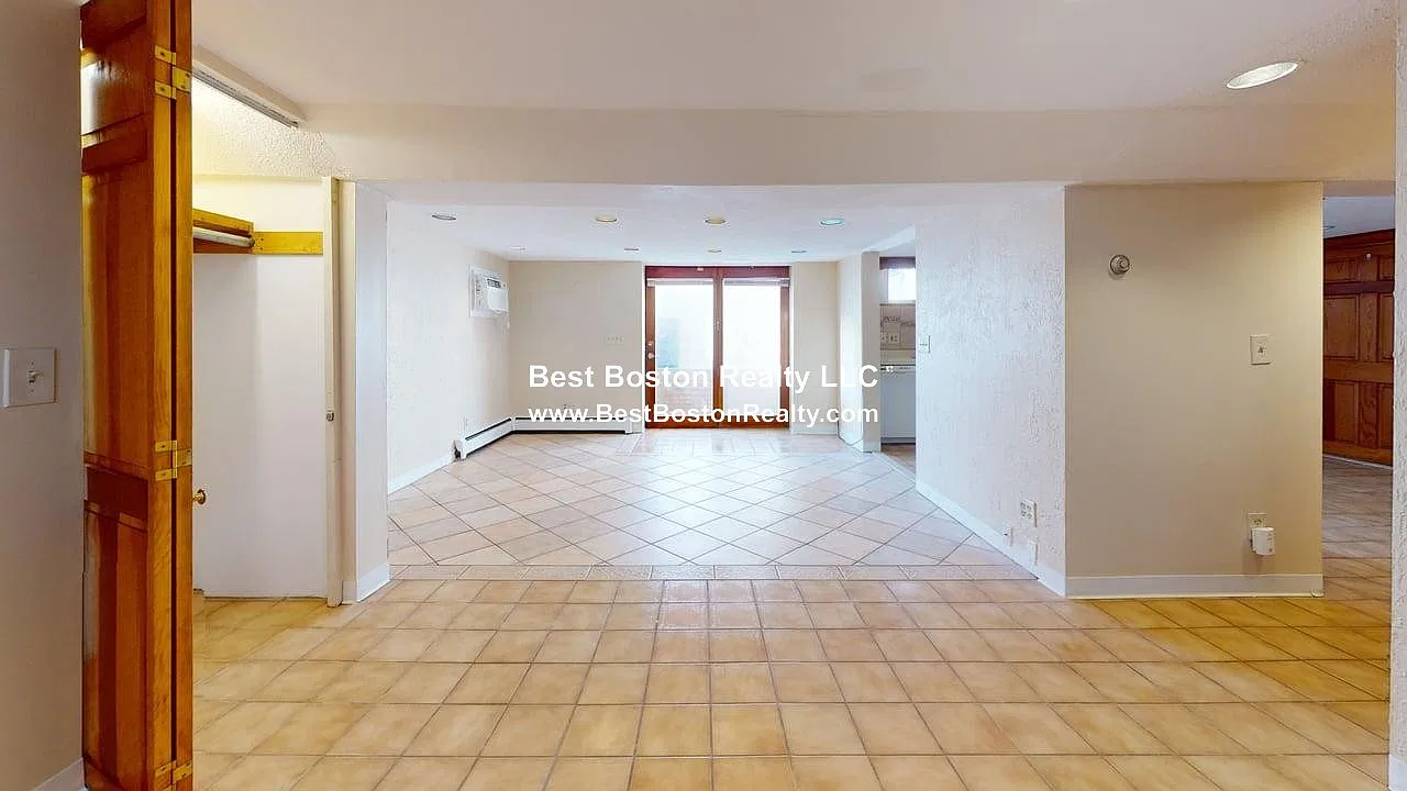 1 bed, 1.0 bath, $2,200 — Photo 2