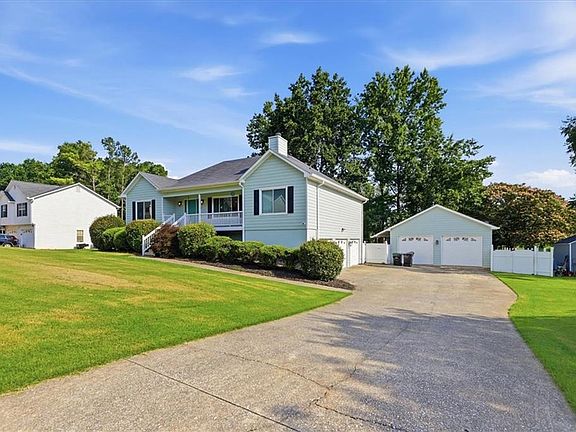 4th image of 34 Hickory Leaf Ln