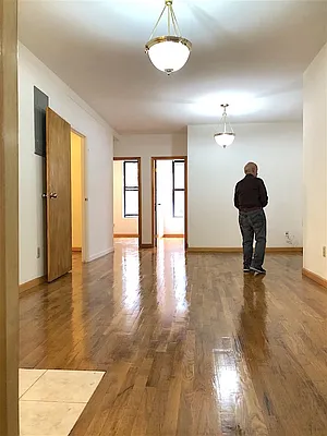 Rented by Warren T Real Estate Corp. | media 14