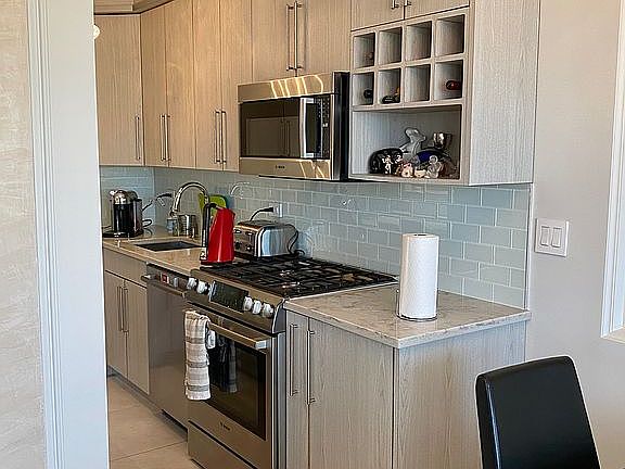 5th image of 440 Neptune Ave APT 18B