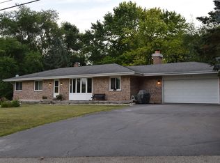 716 Crestview Dr, Ingleside, IL 60041