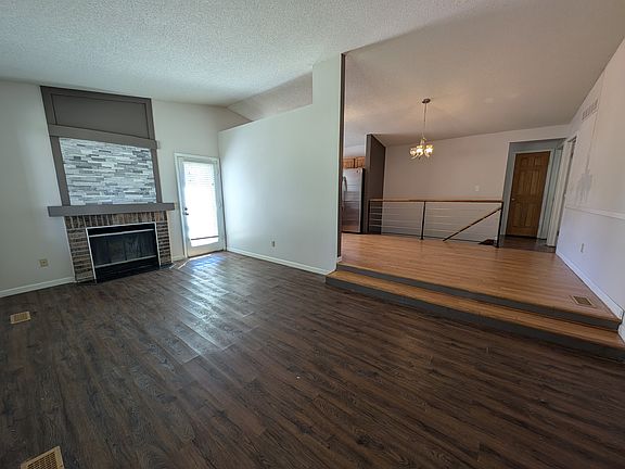 3rd image of 7528 E Winterberry Ct