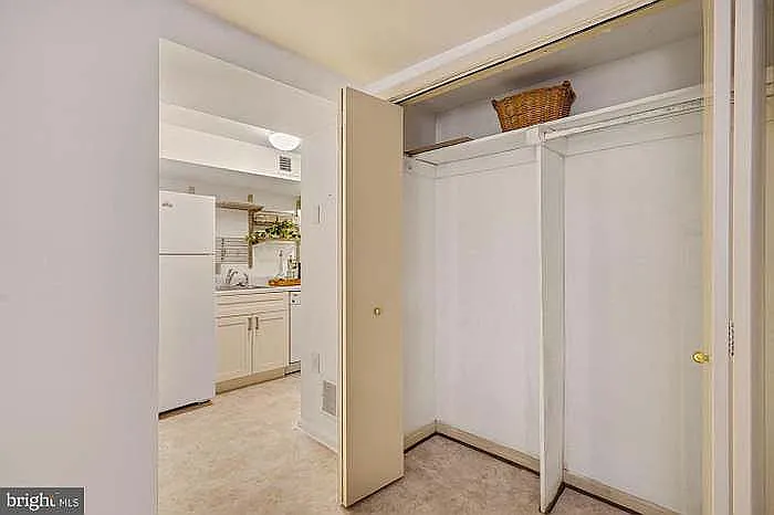 5229 Connecticut Ave NW #407 photo 1