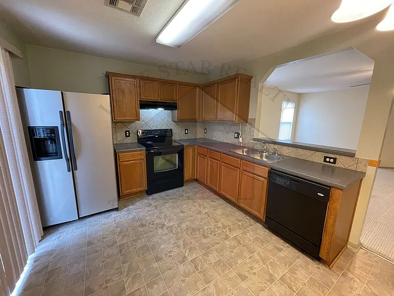 6607 Taree Loop — Photo 5
