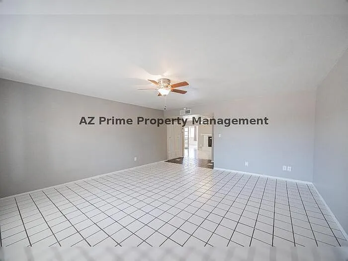 1634 W Sack Dr — Photo 6