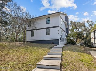 125 Loblolly Drive, Pine Knoll Shores, NC 28512