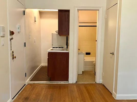 Rented by Living New York | media 9