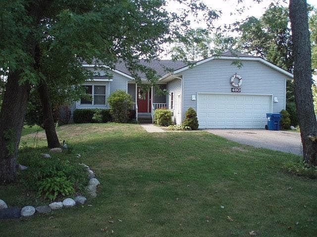 1st image of 480 Pinecrest St