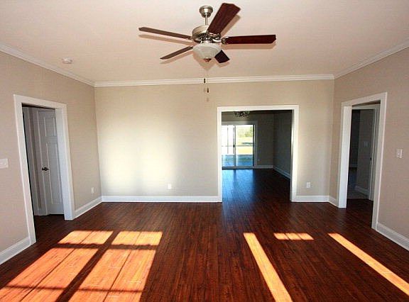 4th image of 206 Watergate Ct