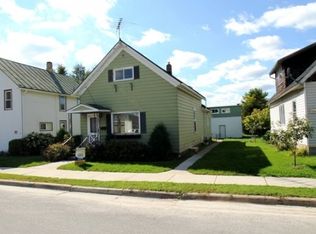 521 5th St, Algoma, WI 54201