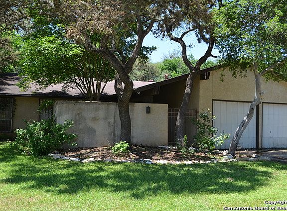 2nd image of 8907 Pertshire St