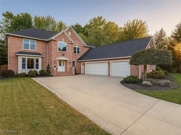 30153 Adams Ln, Westlake, OH 44145