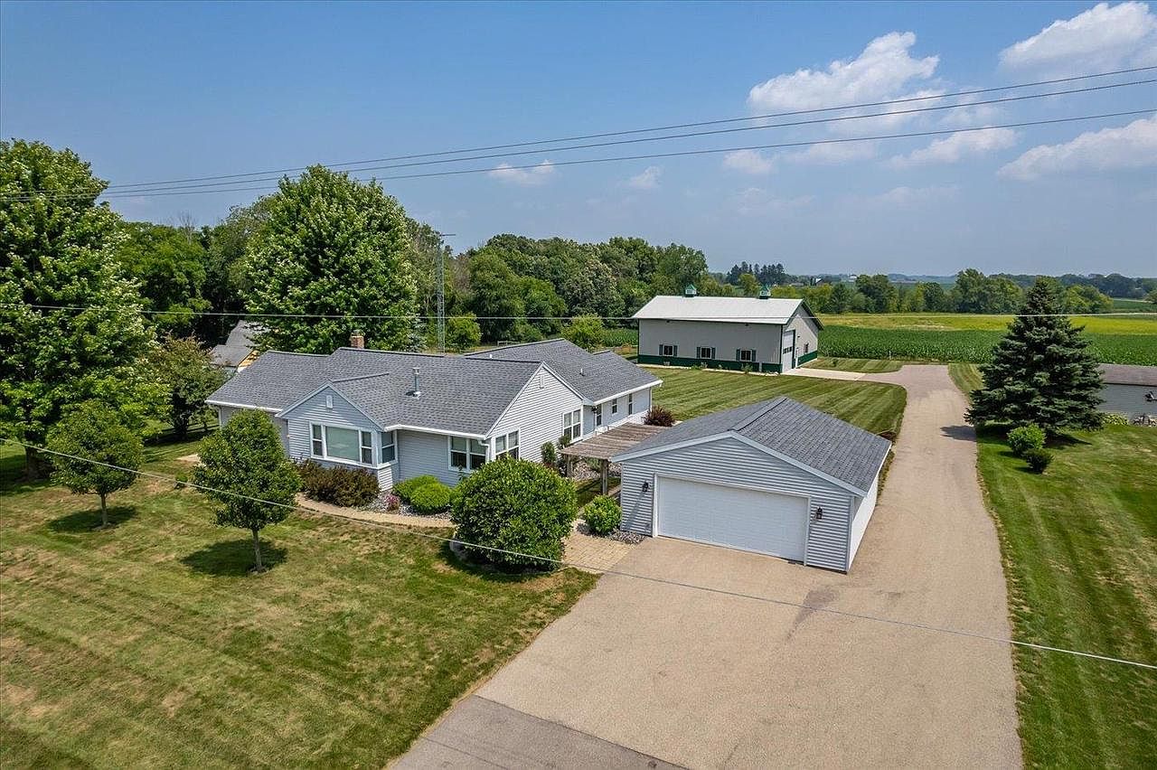 7752 Clinton Road, Deforest, WI 53532 Zillow